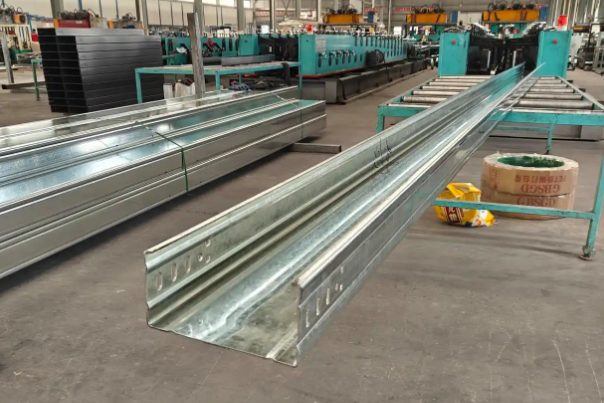 甘南大跨距电缆桥架为何可以解决长距离架空敷设难题？